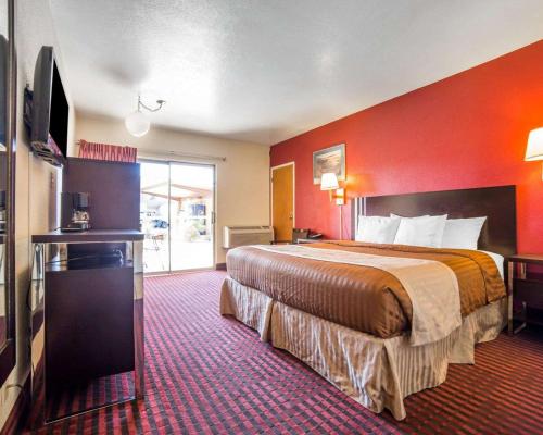 Rodeway Inn at Lake Powell Room Type - King Room - No Pets Allowed
