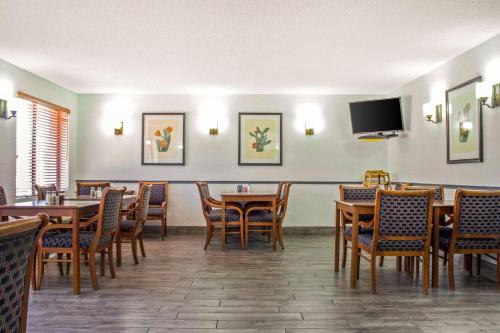 Quality Inn Benson I-10 Exit 304