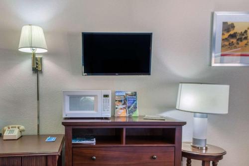 King Room - Accessible/Non-Smoking