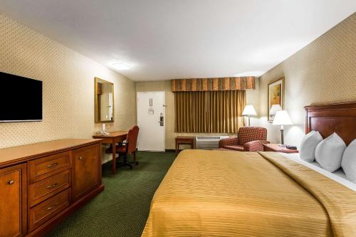 Quality Inn Near China Lake Naval Station