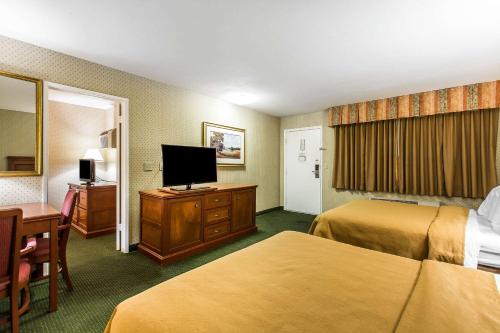 Quality Inn Near China Lake Naval Station