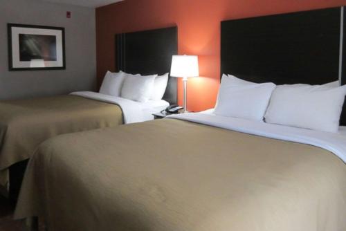 Quality Inn & Suites Fresno Northwest - image 7