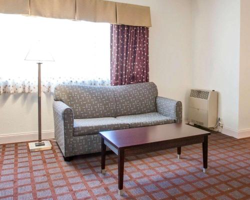 Quality Inn Near Mammoth Mountain Ski Resort