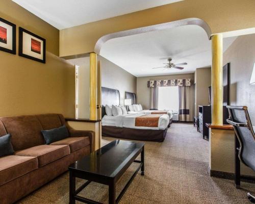 Comfort Suites Bakersfield