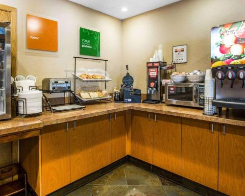 Quality Inn Lone Pine Near Mount Whitney - 레스토랑