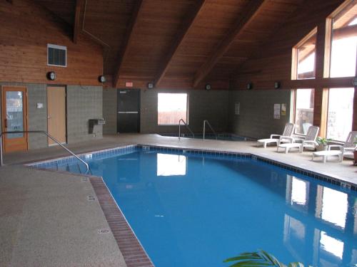 Piscina, AmericInn by Wyndham Cody in Cody