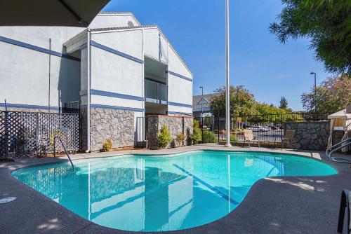 Quality Inn Fresno Airport - main image