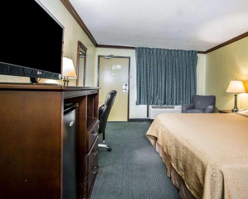 Quality Inn San Diego I-5 Naval Base