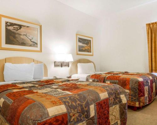 2 double beds
