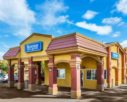 Rodeway Inn & Suites Corona in Corona, USA