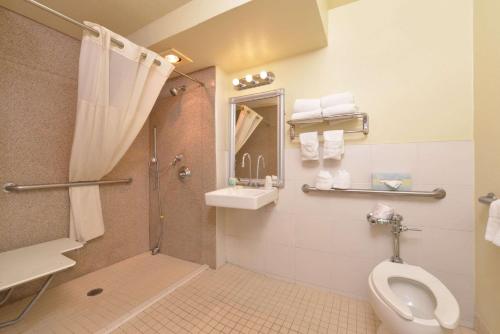 Quality Inn & Suites Montebello - Los Angelas