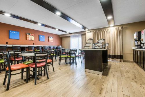 餐廳, 凱富酒店 (Comfort Inn) in 歐文桑德