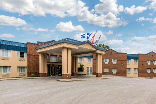 . Comfort Inn & Suites Shawinigan