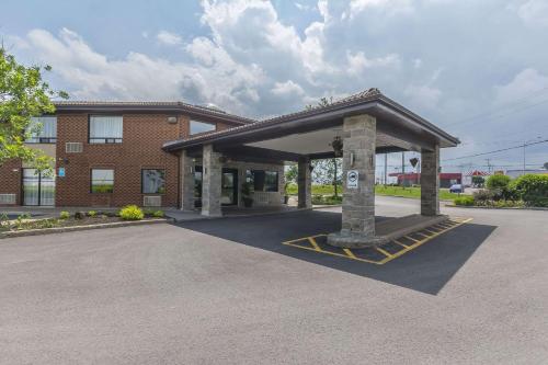 Comfort Inn - Accommodation - Lévis