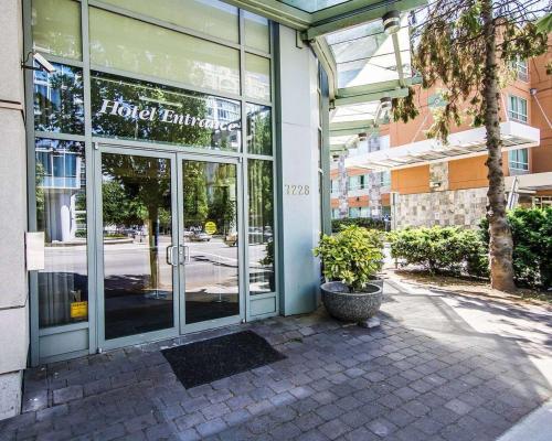 Comfort Hotel Vancouver Airport - Richmond
