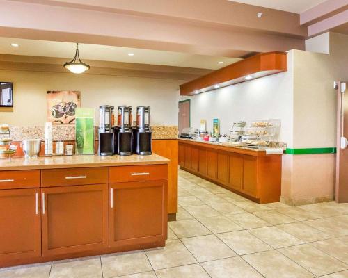 Quality Inn & Suites Lethbridge