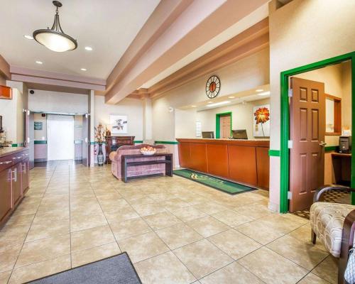 Quality Inn & Suites Lethbridge