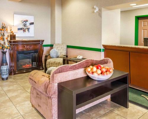 Quality Inn & Suites Lethbridge