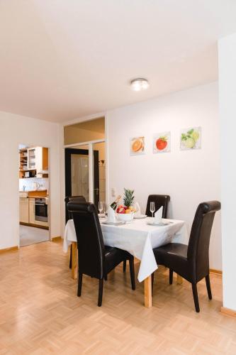 Létesítmények, Luxury flat between Cologne and Bonn and Phantasialand Bruhl in Wesseling