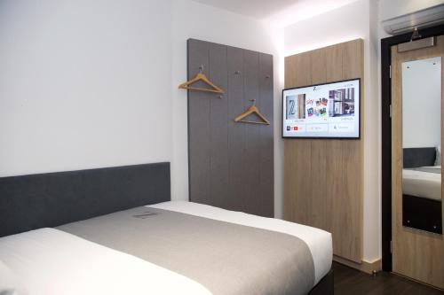 The Z Hotel Bath - image 7