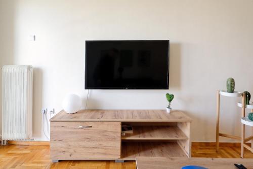 Athens Heartbeat - image 4