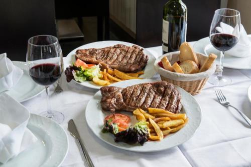 Hotel Puerta de la Santa - 식음료(F&B)