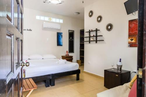 Moonshine Hotel Room Type - King Room