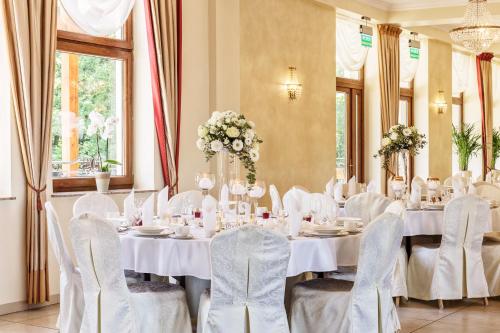 Leśna Perła - Restauracja i Pokoje Hotelowe - image 9