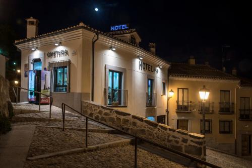 Hotel Puerta de la Santa - 출입구