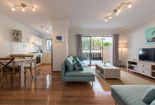 Guestroom, Cottesloe Sea Salt Abode in Perth