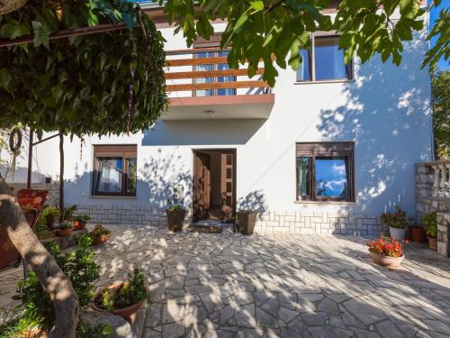 House Barbara - image 11