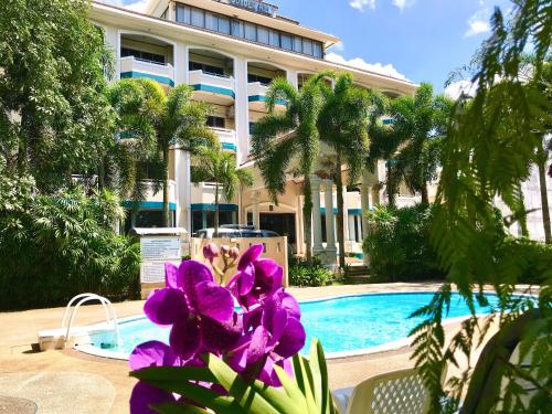 . Krabi Golden Hill Hotel
