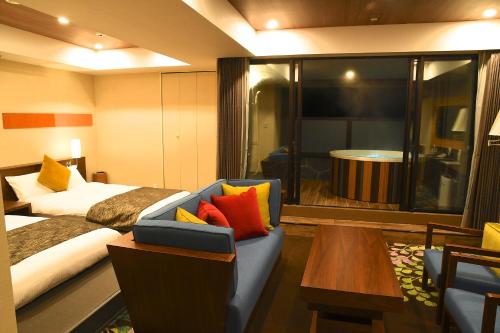 room detail thumbnail 1