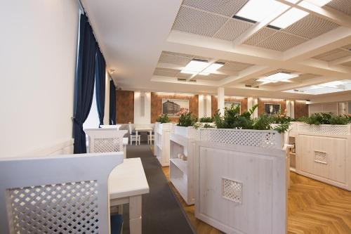 餐廳, Hotel Slavia in 斯維塔維