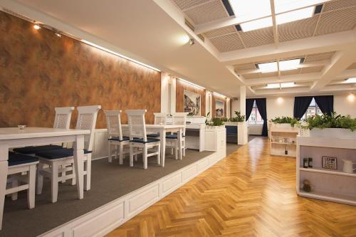 餐廳, Hotel Slavia in 斯維塔維