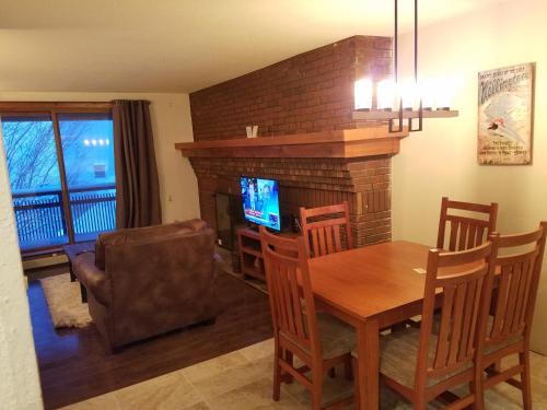 Ski In/Out Trailside Townhome - Killington