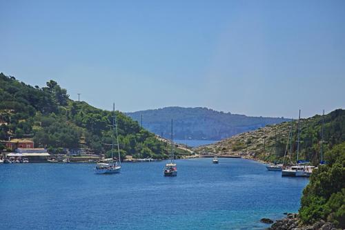Kitrini Luxury Cottage - image 2