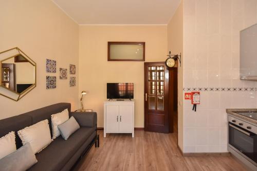 Azulejos Duplex Apartment - Porto Downtown, Porto (photo 10)