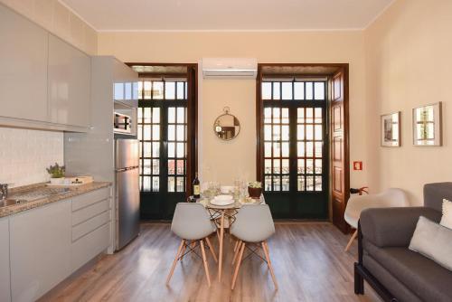 Azulejos Duplex Apartment - Porto Downtown, Porto (photo 2)