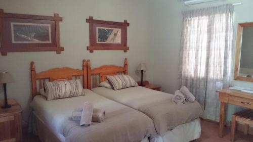 Jock-Sabie Lodge Jock-Sabie Lodge is conveniently located in the popular Sabie area. The hotel has everything you need for a comfortable stay. Free Wi-Fi in all rooms, car park, BBQ facilities, restaurant, bar are on 