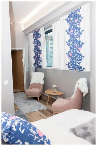 Crystal Arctic Suites - image 2