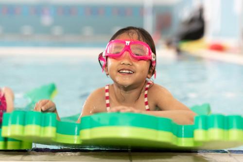 สระว่ายน้ำ, The Olympic Lodge in อายเลสบูรี่