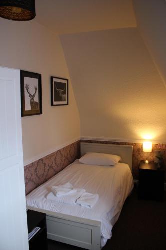 Ardmillan Hotel - main image