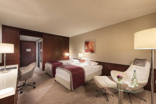 Maritim Hotel Bonn - image 2