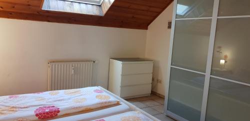 flats-4u - Cosy, quiet & clean apartments in the city ( Apt. 5 ), Бонн (фото 7)