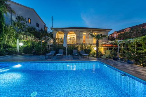 Villa with Private Pool room in Villa Emilia