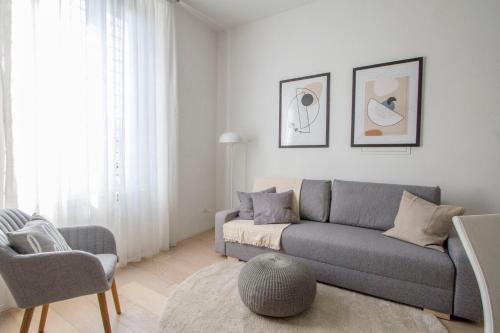 Luxury and spacious apartment (Bocconi) - image 12