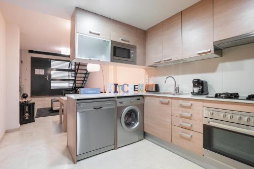 ApartsNouBcn Fira Barcelona - image 9