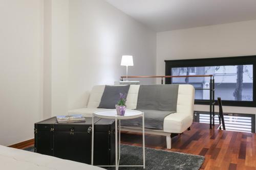 ApartsNouBcn Fira Barcelona - image 6