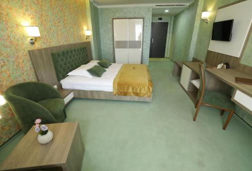 Deluxe Room (1 adult + 1 child) image 9